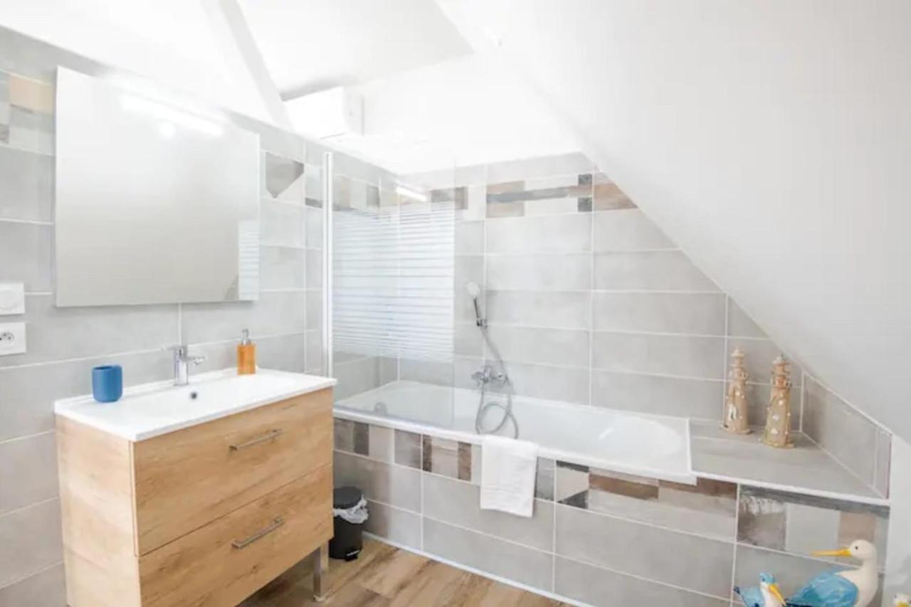 Comfortable Air-Conditioned T3 In The Heart Of Amboise With Parking Space Exterior foto